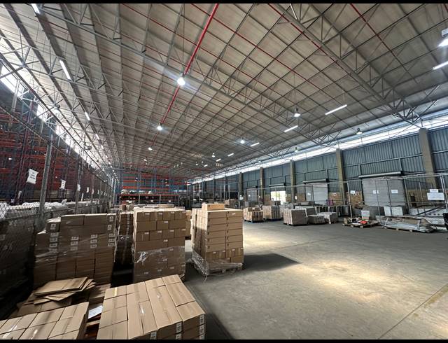 8,500M² WAREHOUSE FOR SALE IN LINBRO PARK